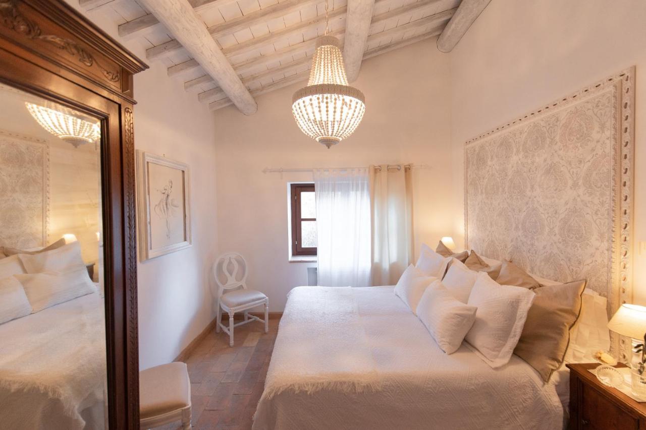 Agriturismo Borgo Di Campagna Il Tesoro Torre Alfina Экстерьер фото